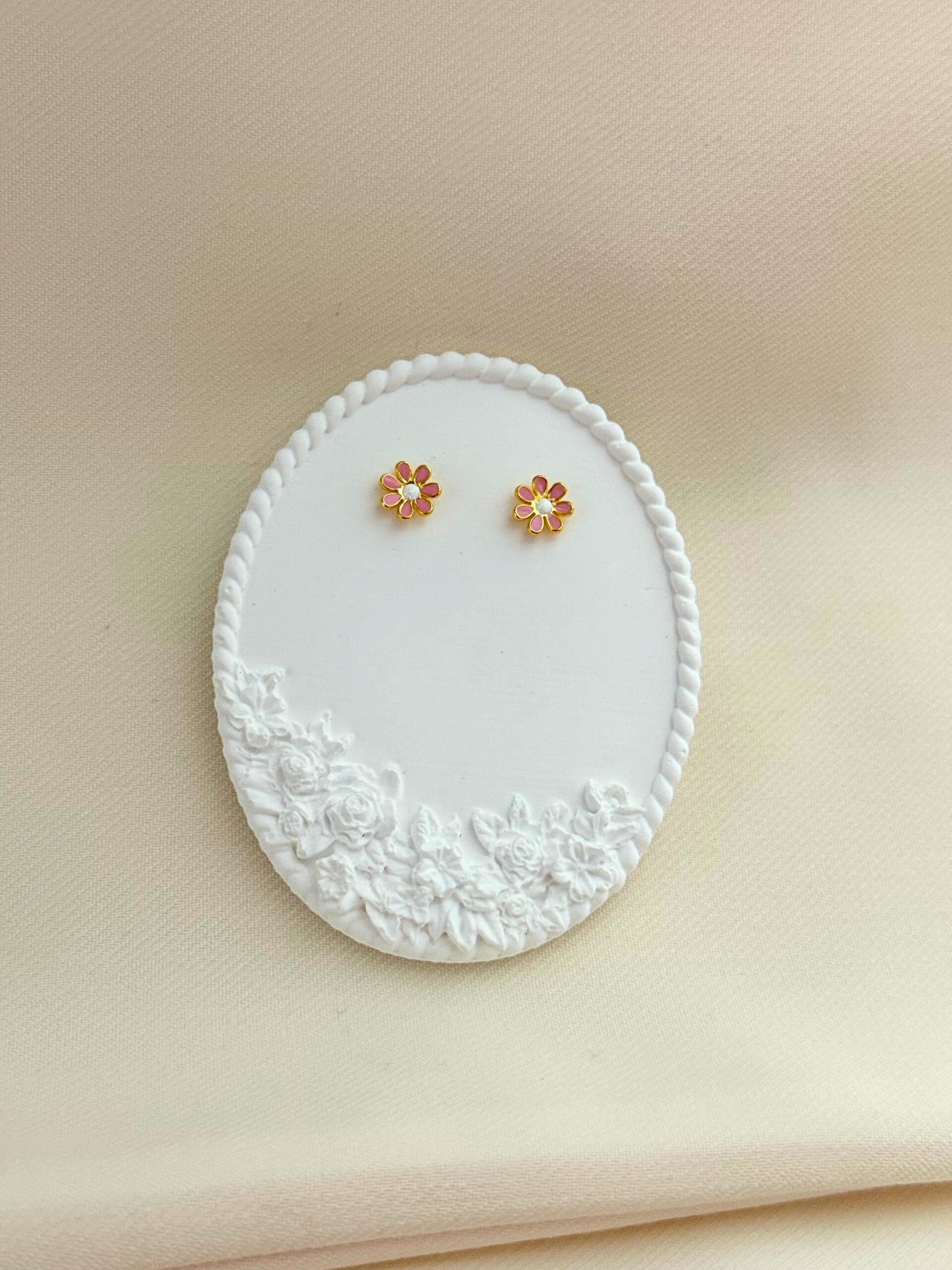 Daisy Studs