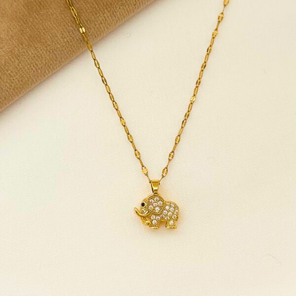 Elephant Pandant Necklace