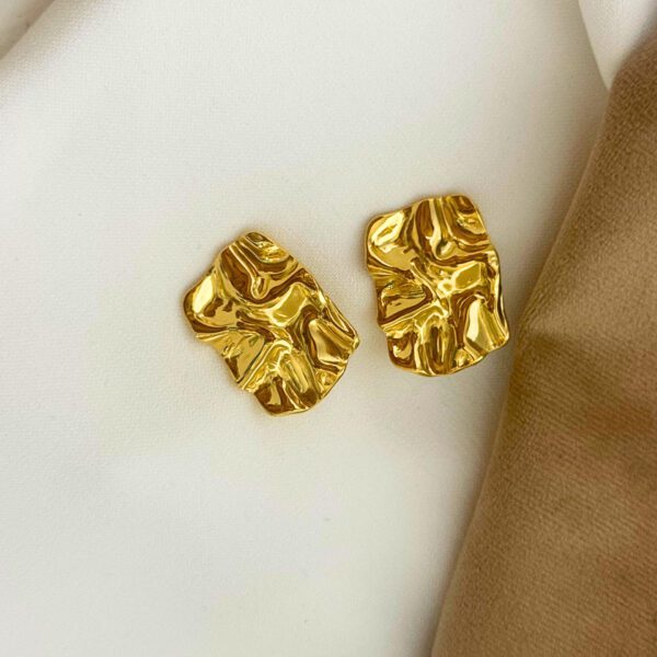 Hammer Studs