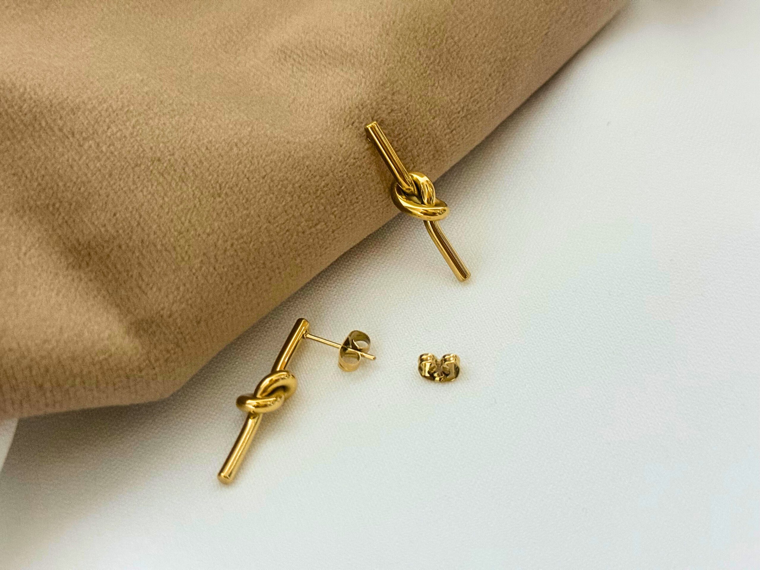 Knot Studs