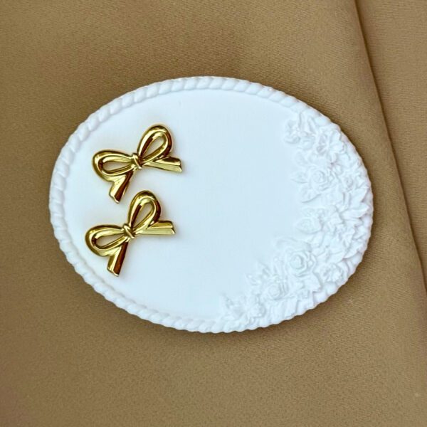 Minimal Bow Studs
