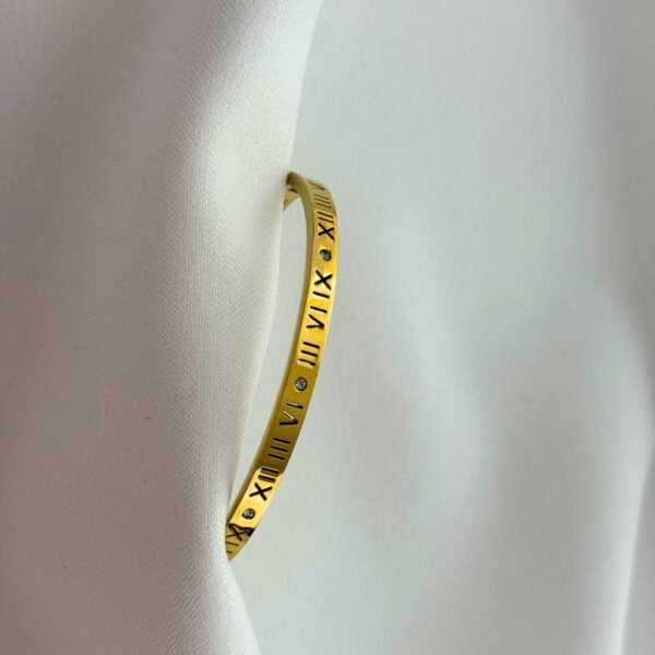 Roman Bangle