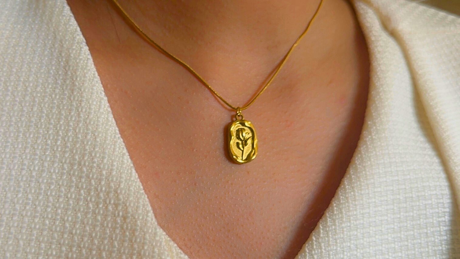 Rose Golden Necklace - Image 7