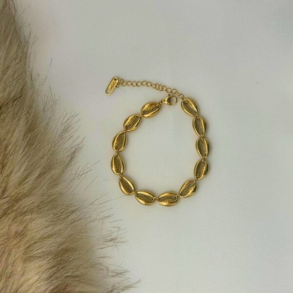 Tarnish free Shell Bracelet