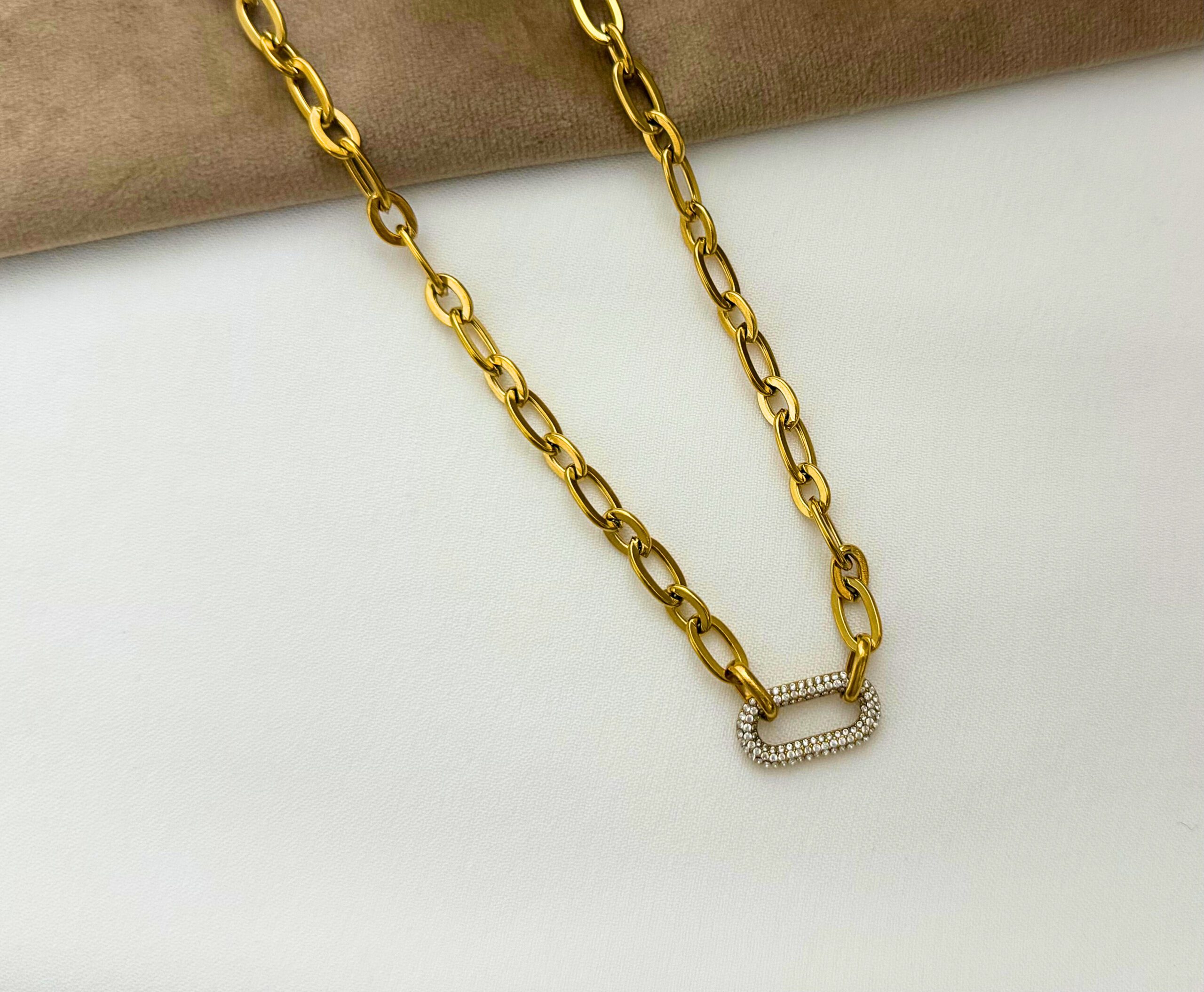 Tonsi Necklace - Image 3