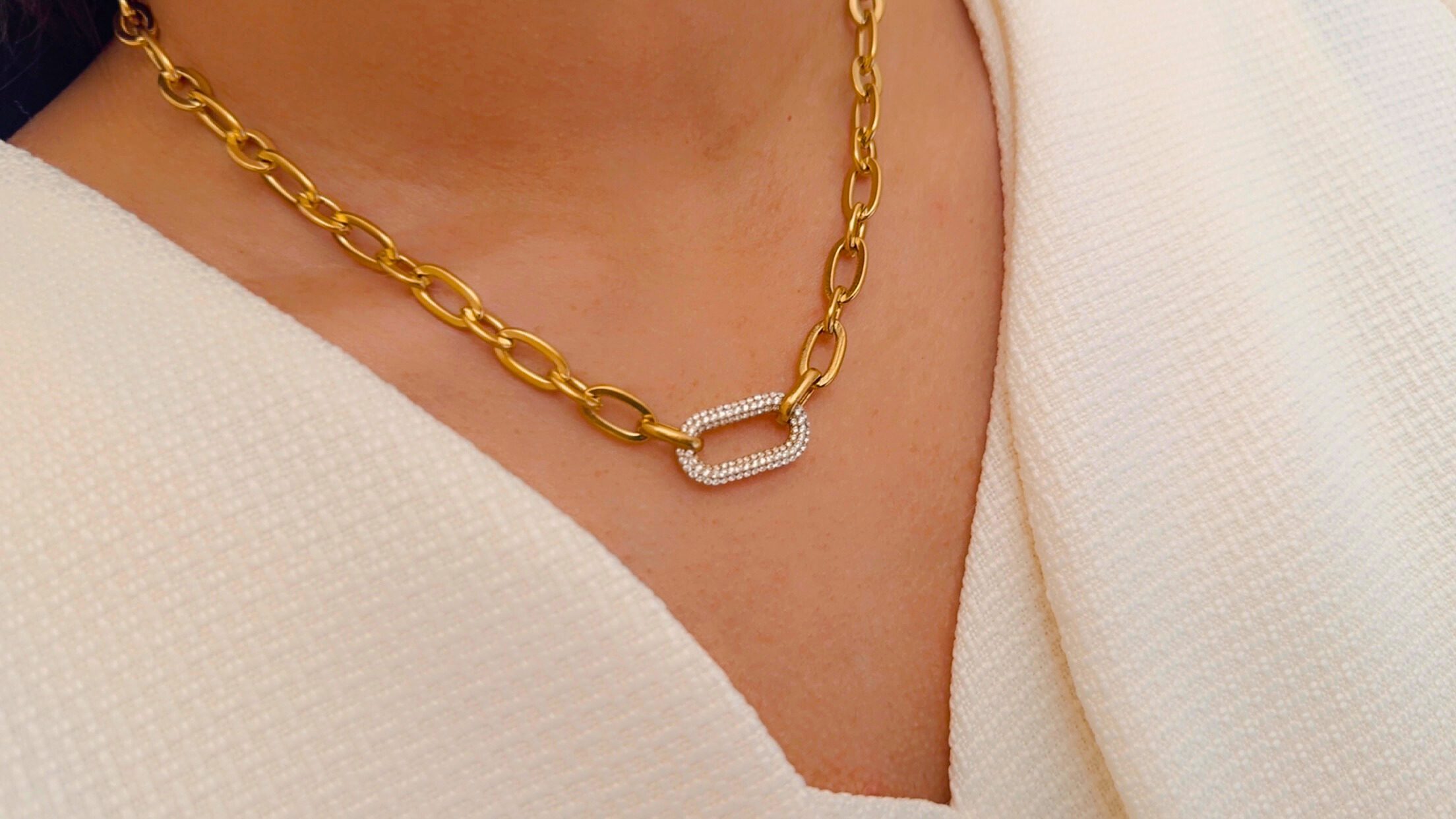 Tonsi Necklace - Image 2
