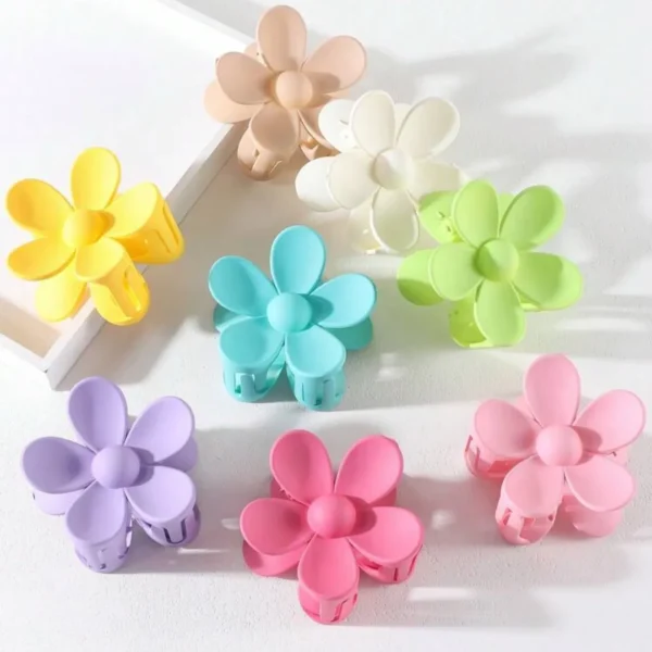 Flower hair clip