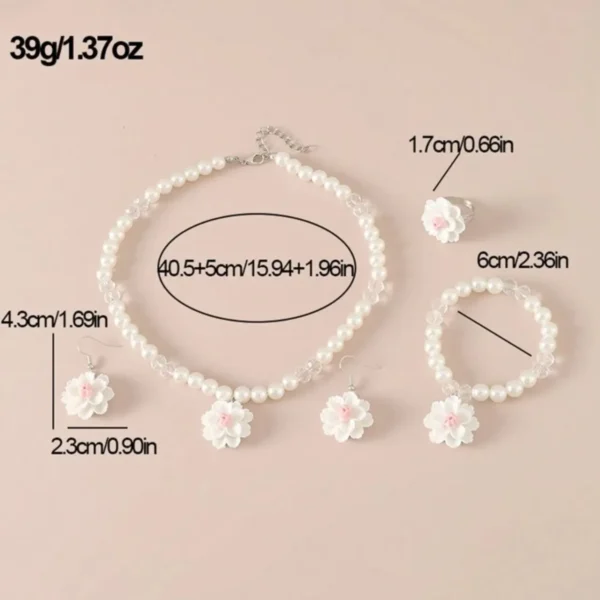 White jewellery set