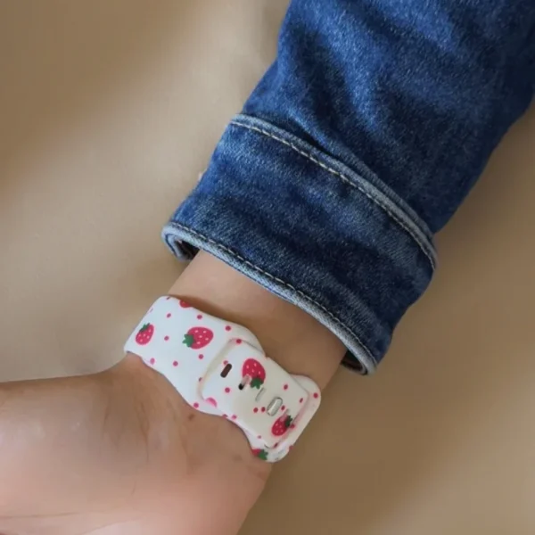 strawberry-watch-band-img